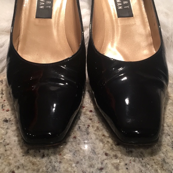 STUART WEITZMAN Black Patent Pumps - Picture 5 of 11